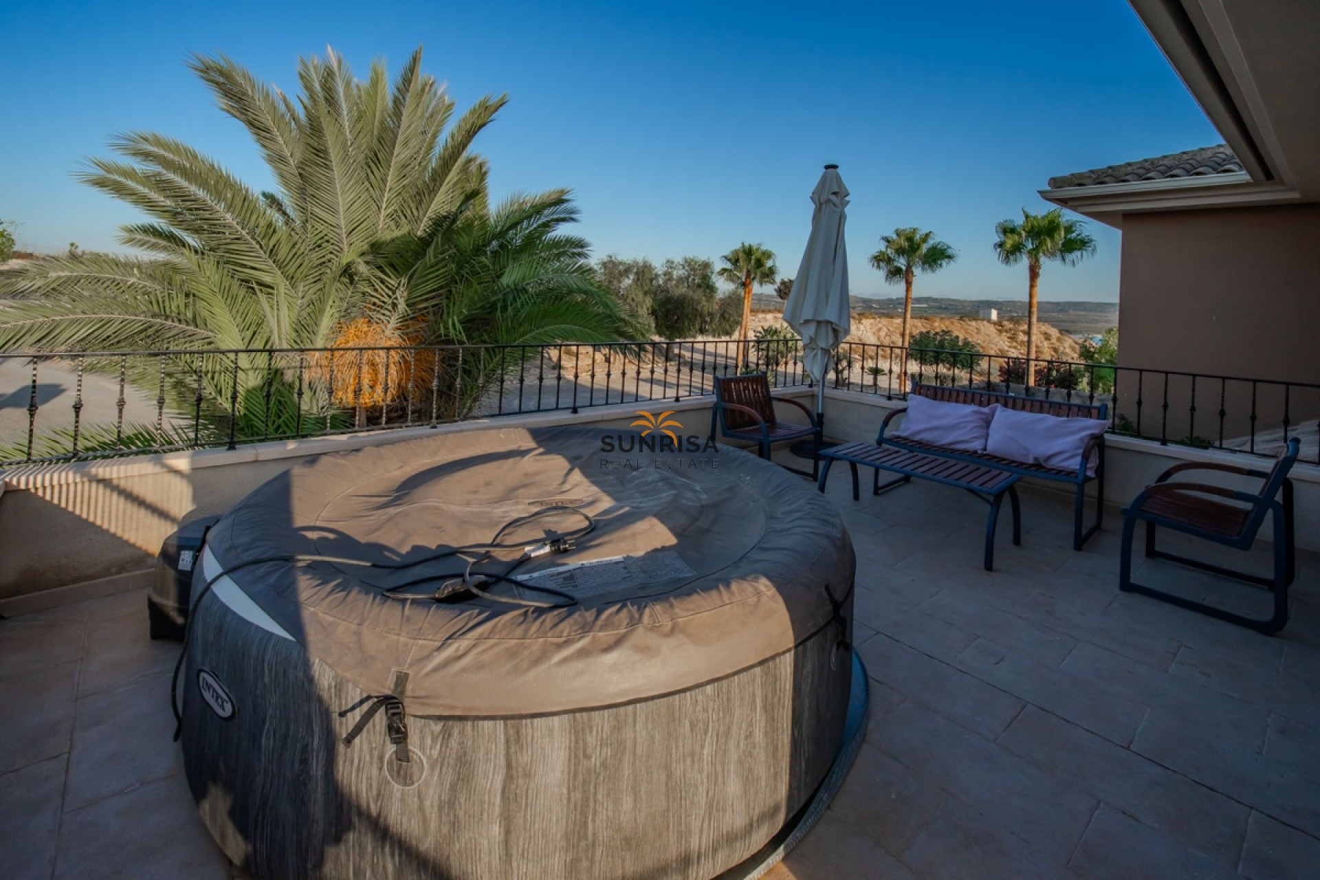 Reventa - Villa - Torremendo