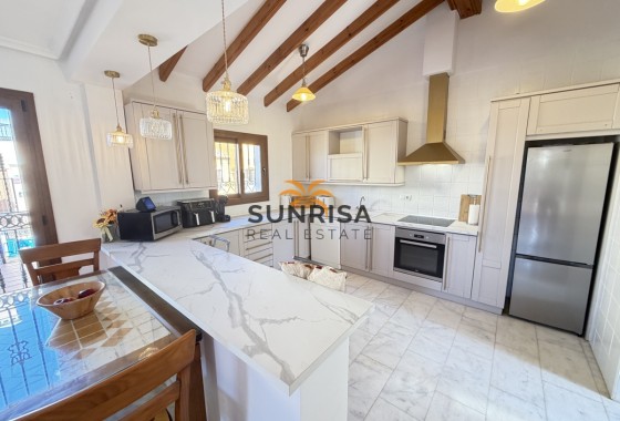 Villa · Revente - La Finca Golf · Alicante · Espagne