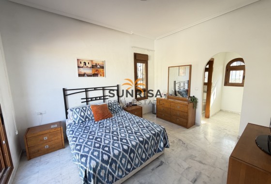 Villa · Revente - La Finca Golf · Alicante · Espagne