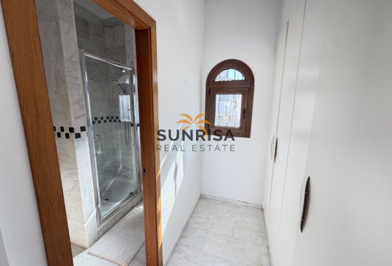 Villa · Revente - La Finca Golf · Alicante · Espagne