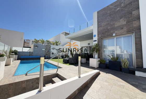 Villa · Revente - Villamartin · Alicante · Espagne