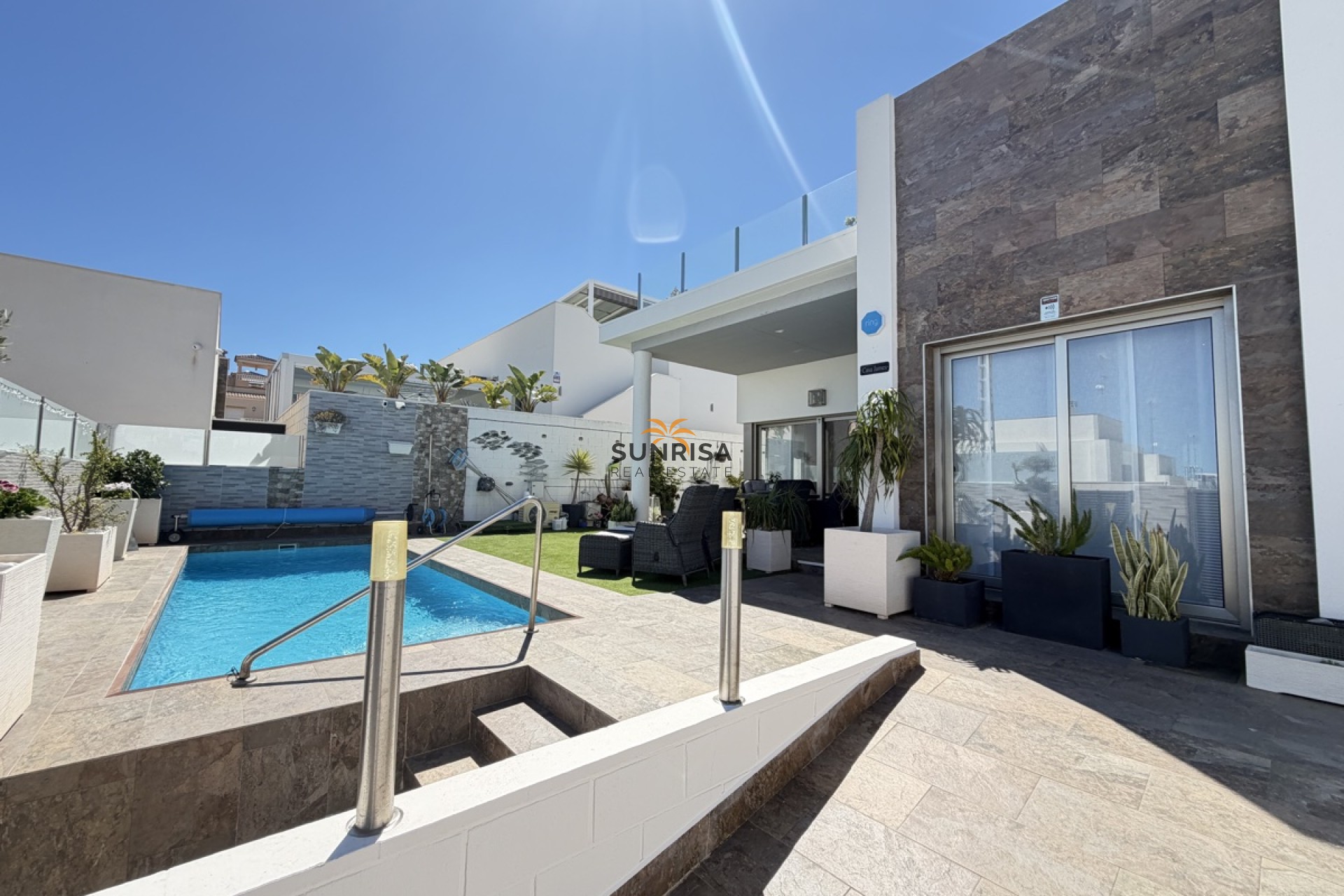 Resale - Villa - Villamartin