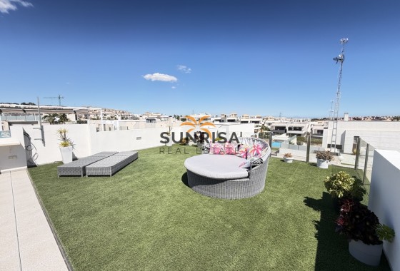 Villa · Revente - Villamartin · Alicante · Espagne