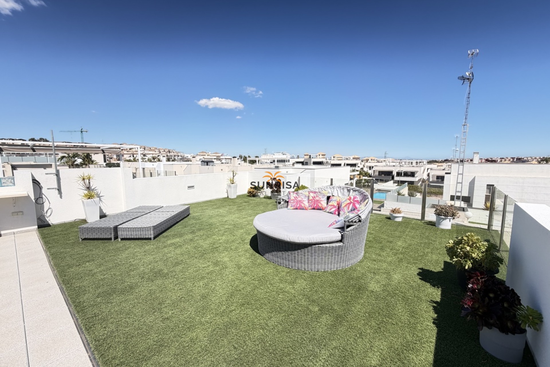 Resale - Villa - Villamartin