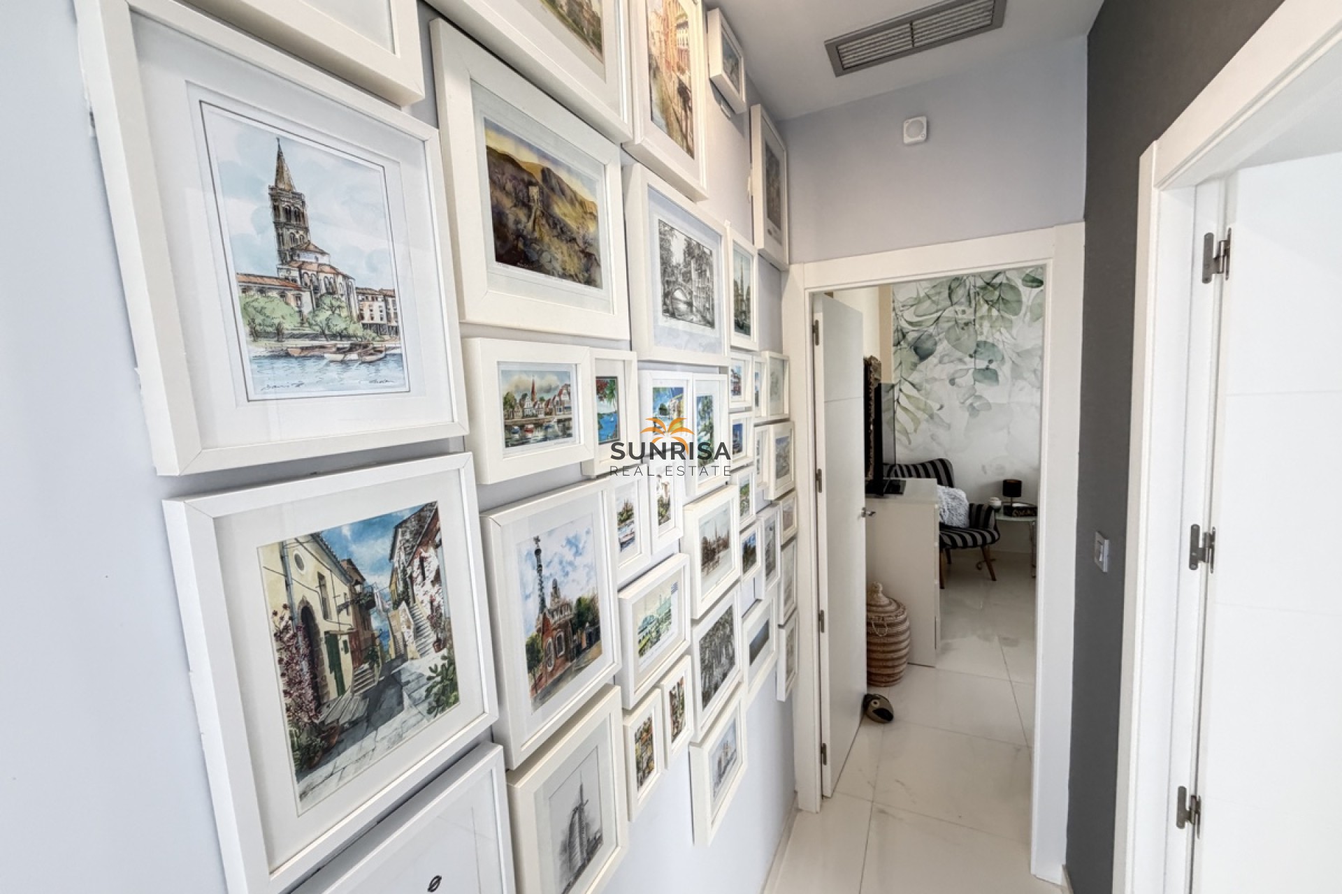 Resale - Villa - Villamartin