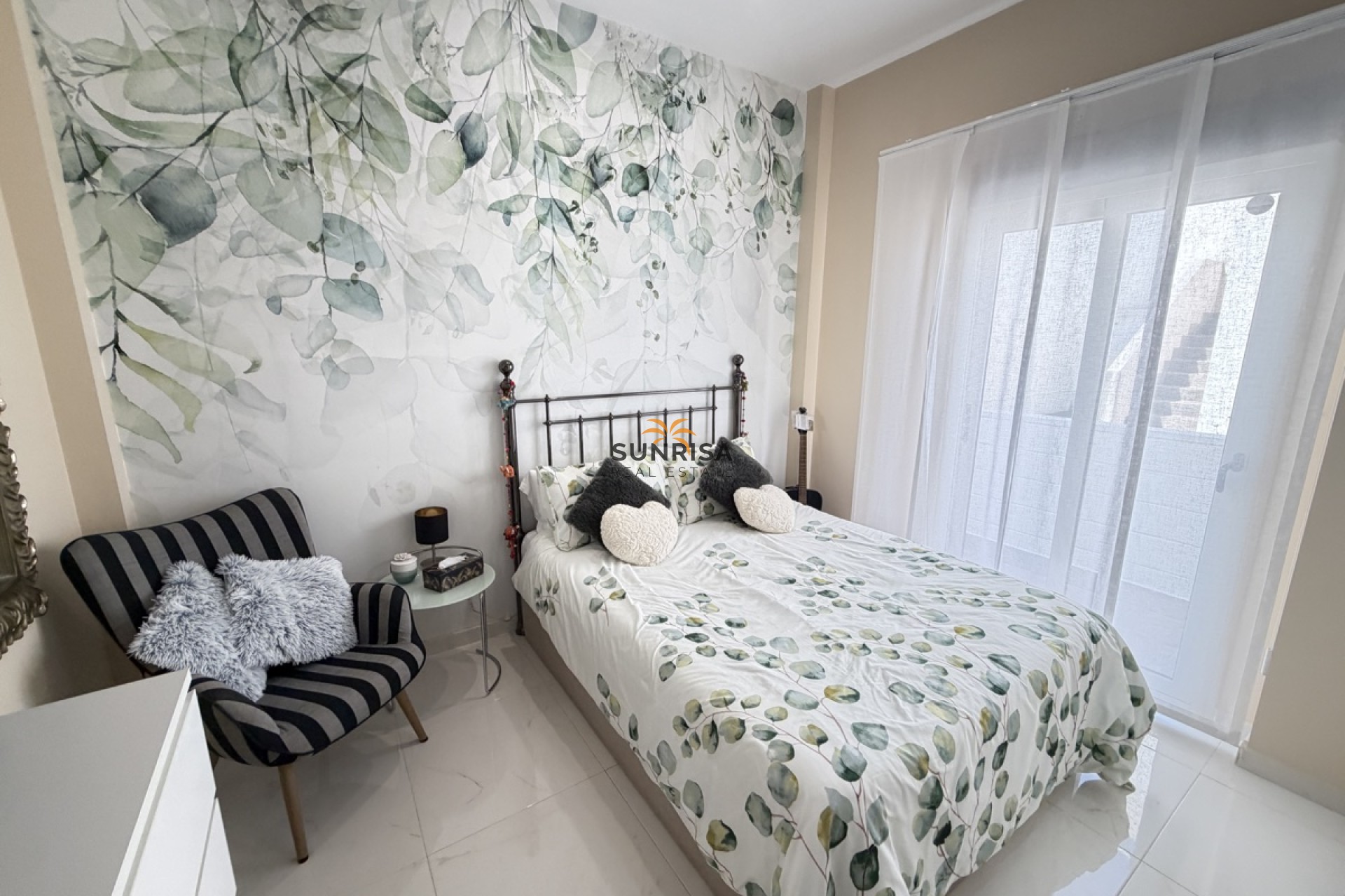 Resale - Villa - Villamartin