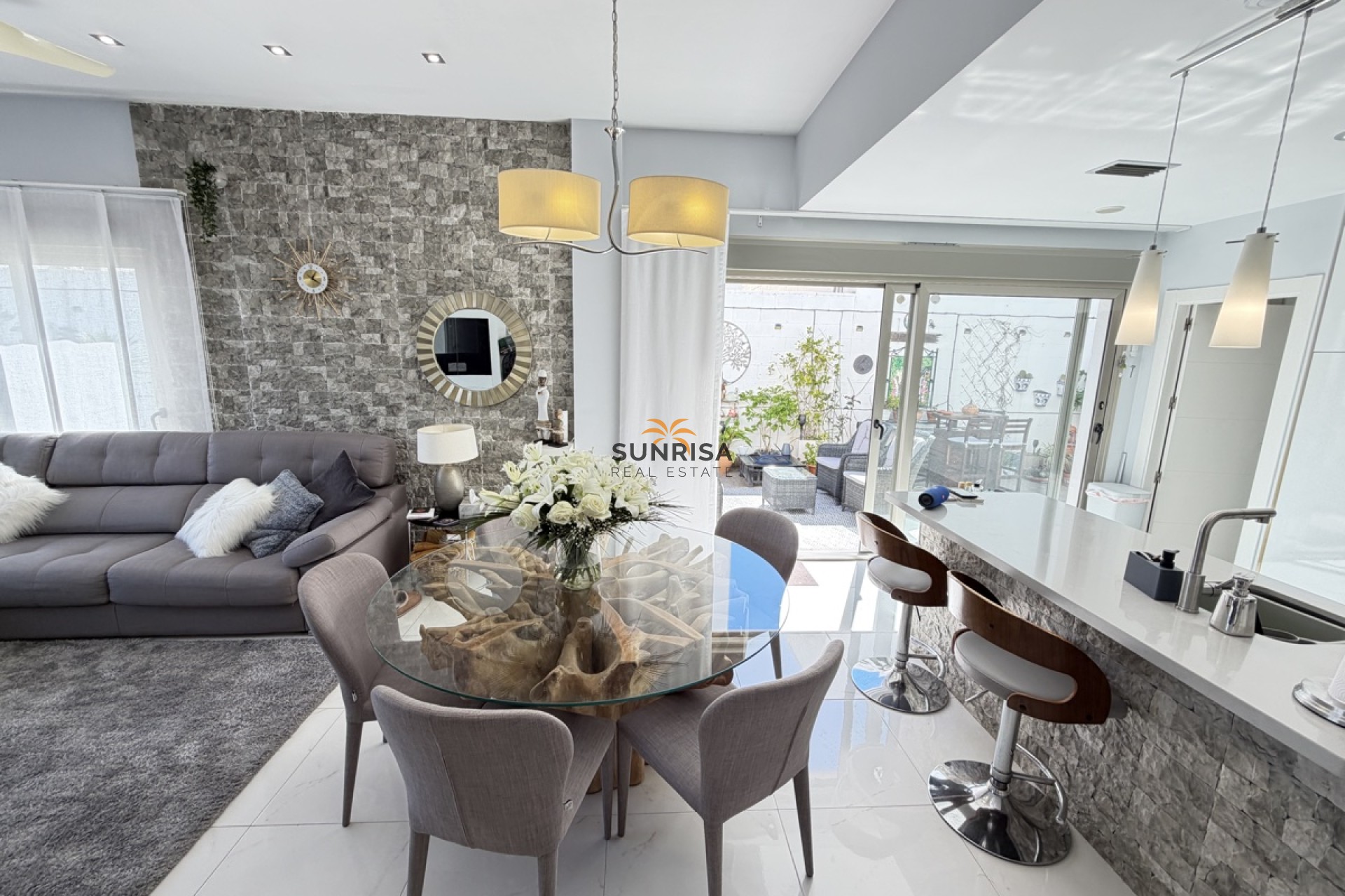 Resale - Villa - Villamartin