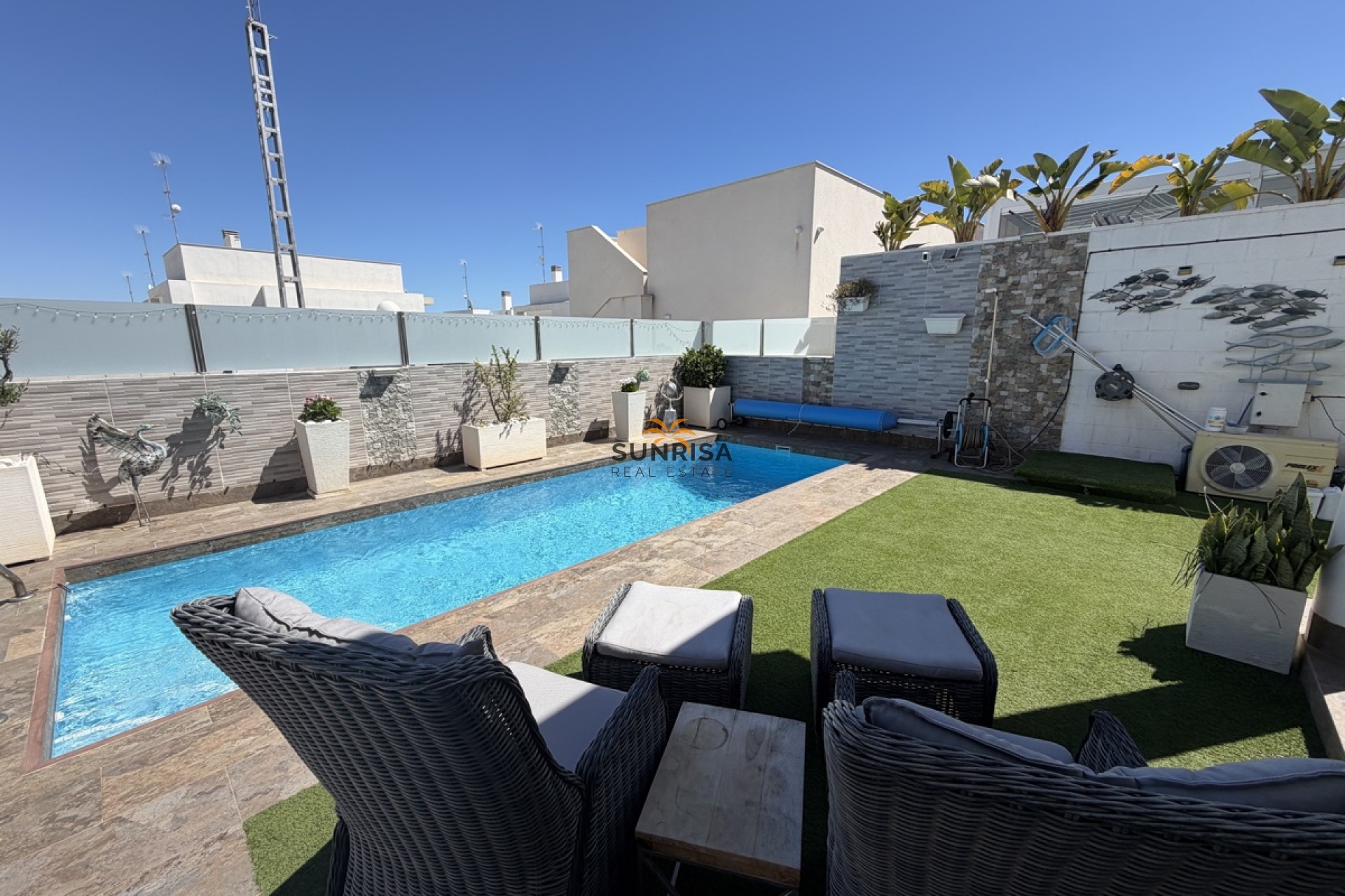 Resale - Villa - Villamartin