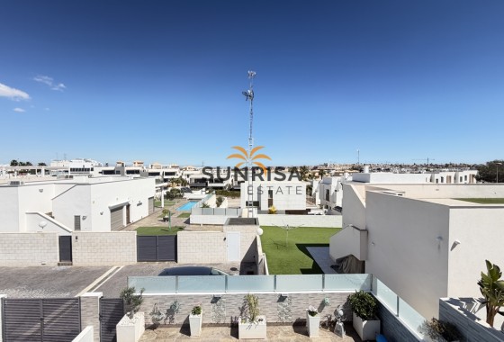 Villa · Revente - Villamartin · Alicante · Espagne
