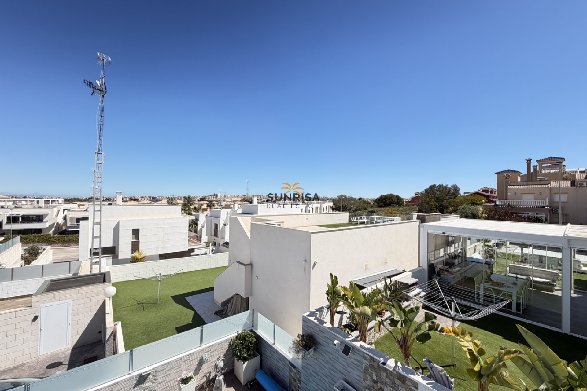 Resale - Villa - Villamartin