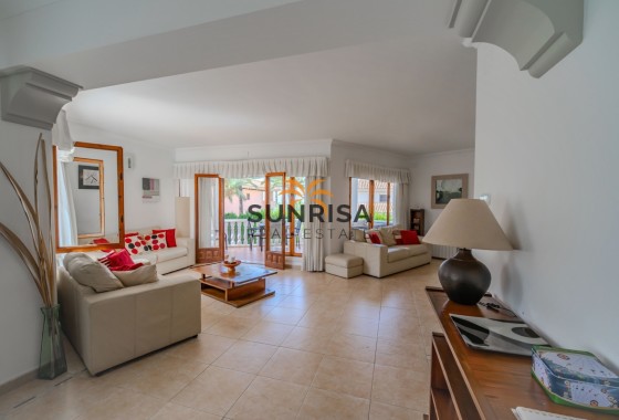 Villa · Reventa - Cabo Roig · Alicante · España