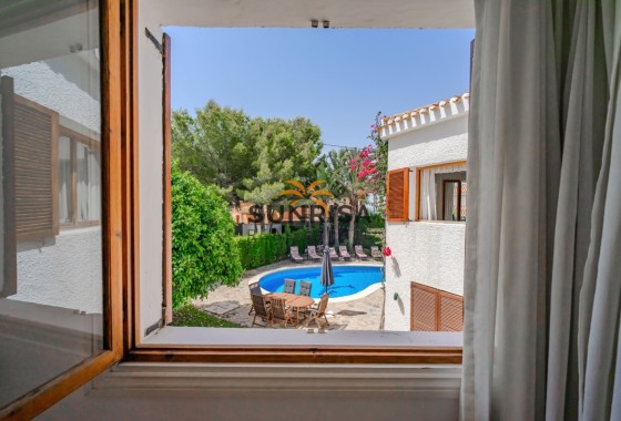 Villa · Reventa - Cabo Roig · Alicante · España