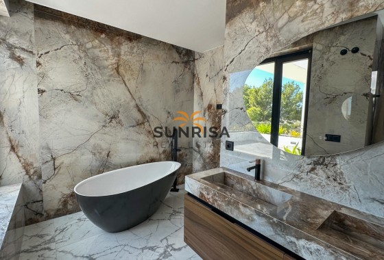 Villa · Revente - Villamartin · Alicante · Espagne