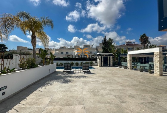 Villa · Revente - Villamartin · Alicante · Espagne