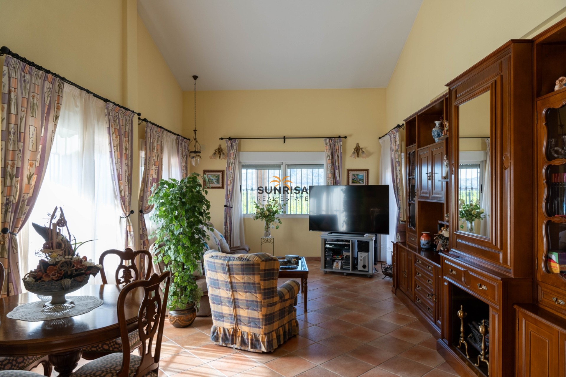 Resale - Finca - Orihuela