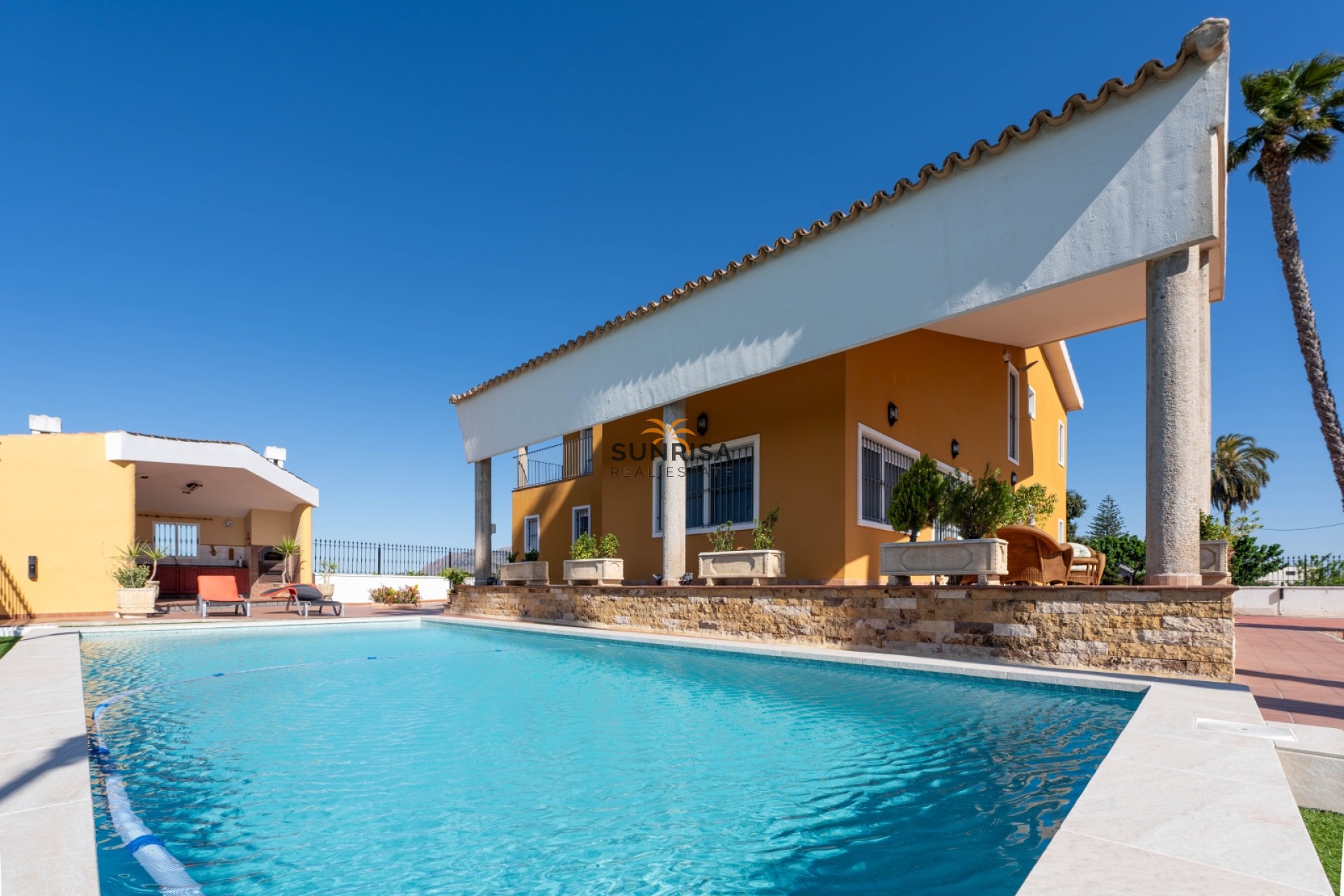 Resale - Finca - Orihuela