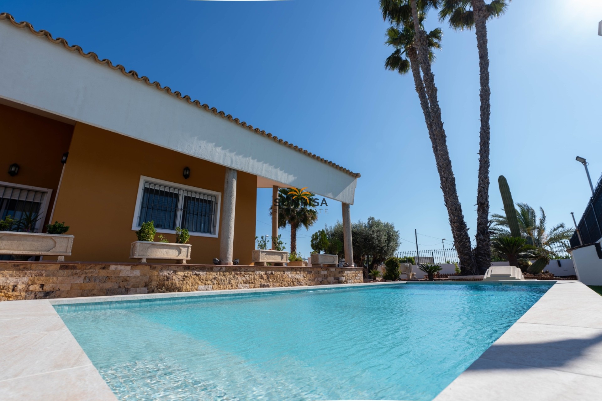 Resale - Finca - Orihuela