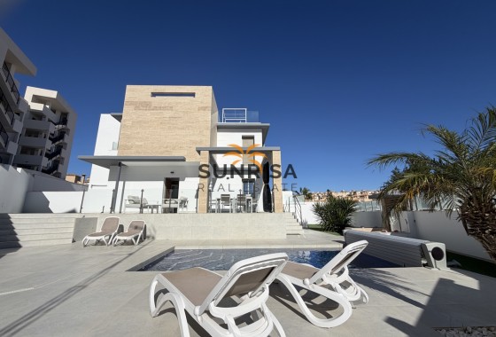 Villa · Revente - Villamartin · Alicante · Espagne