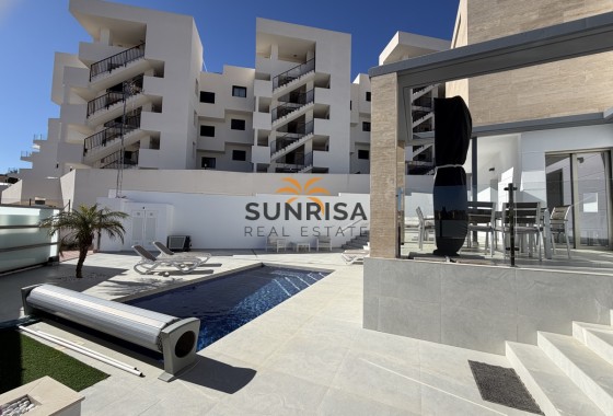 Villa · Revente - Villamartin · Alicante · Espagne