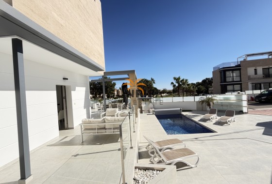 Villa · Revente - Villamartin · Alicante · Espagne