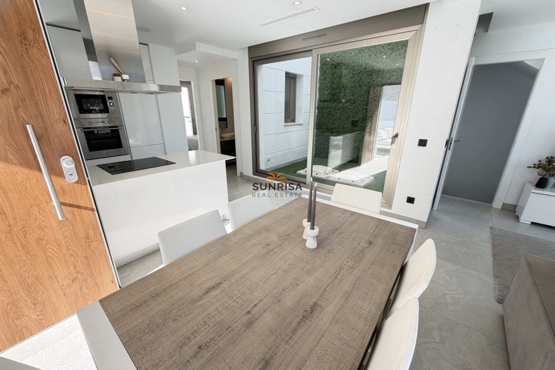 Resale - Villa - Villamartin