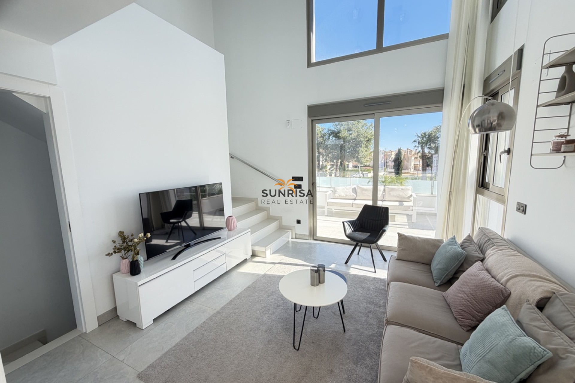 Resale - Villa - Villamartin