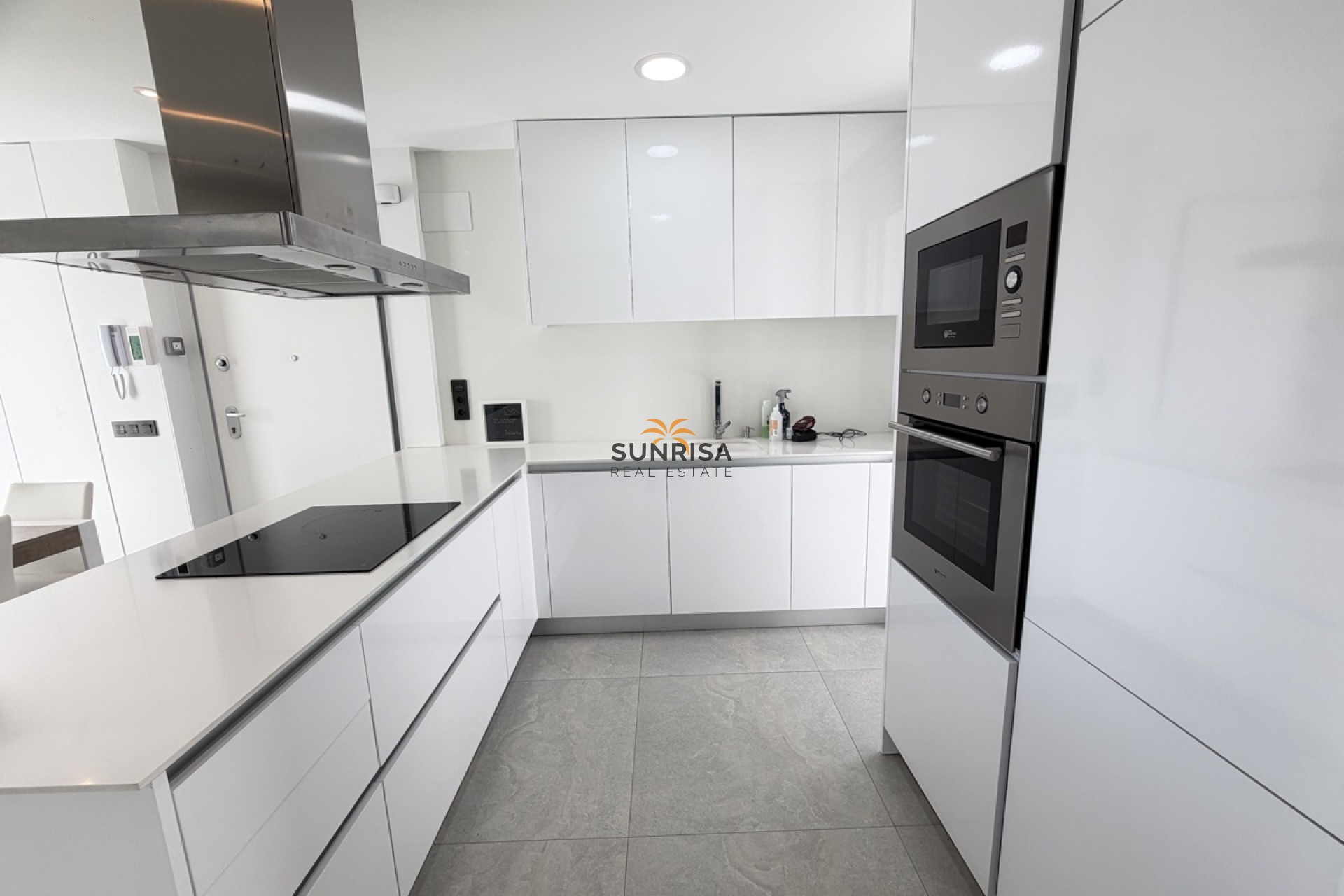 Resale - Villa - Villamartin