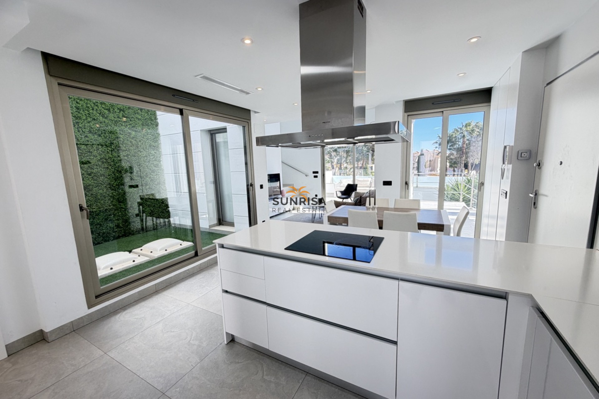 Resale - Villa - Villamartin