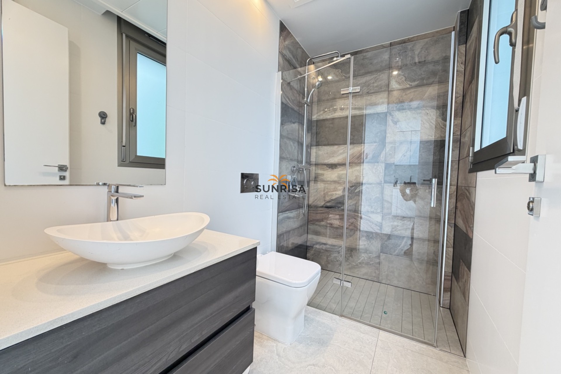 Resale - Villa - Villamartin