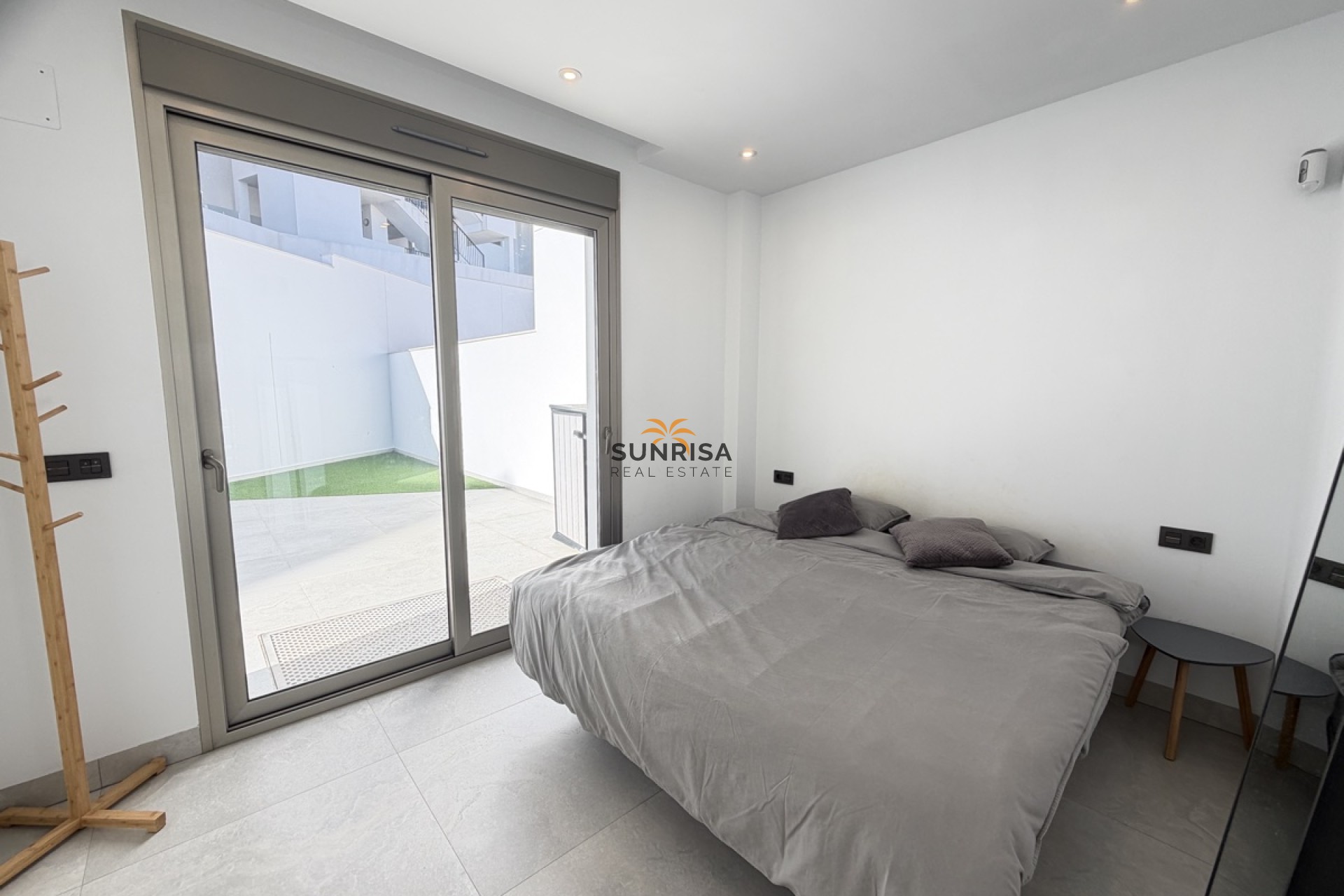 Resale - Villa - Villamartin