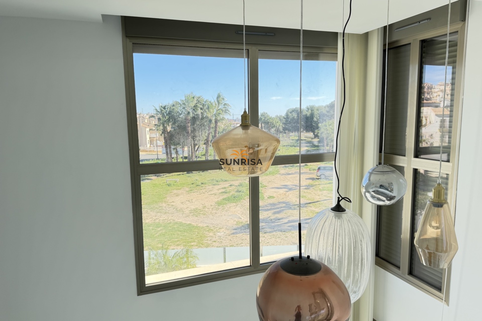 Resale - Villa - Villamartin