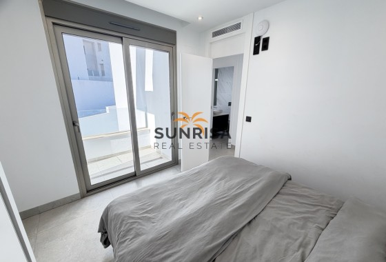 Villa · Revente - Villamartin · Alicante · Espagne