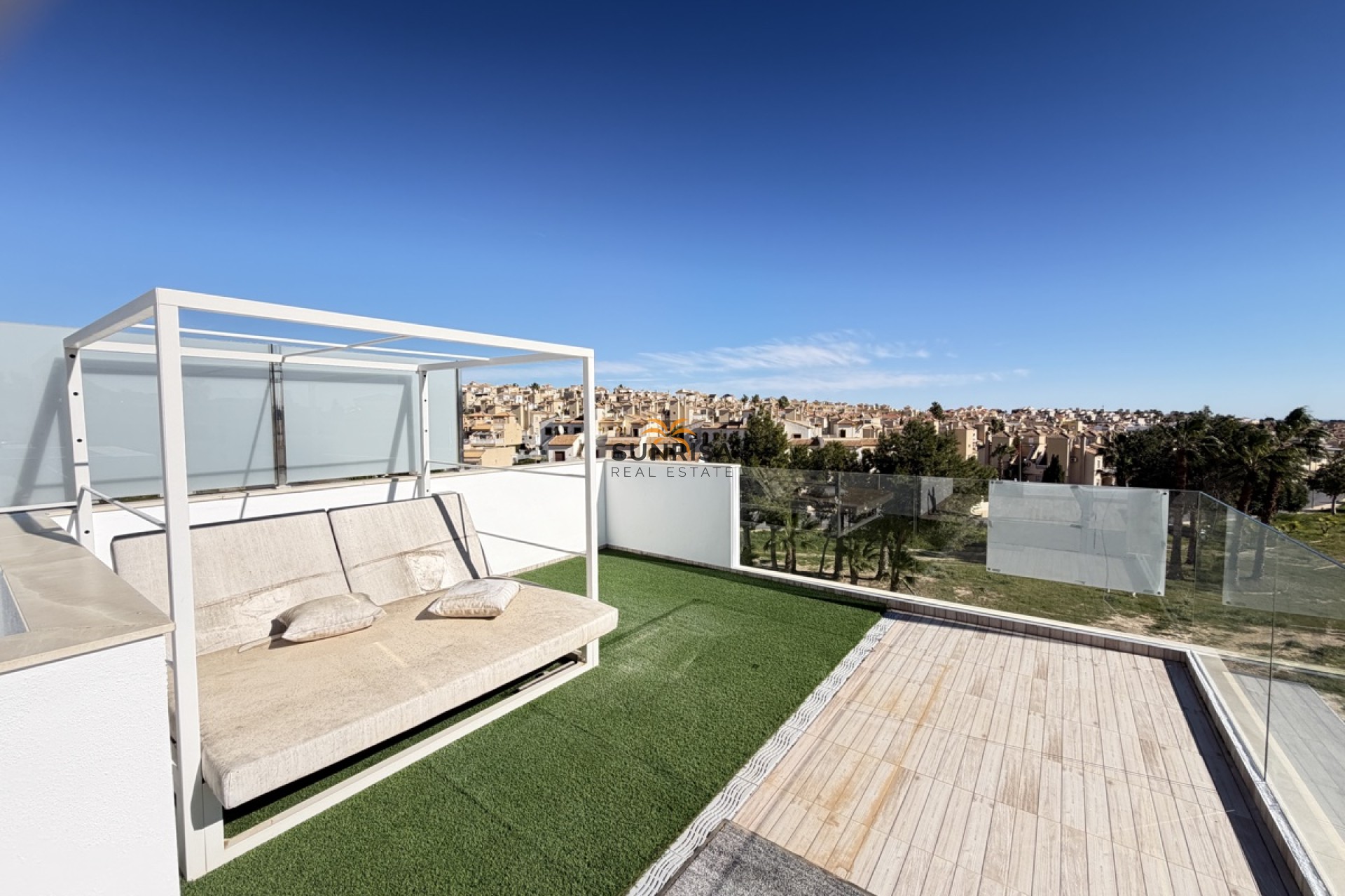 Resale - Villa - Villamartin