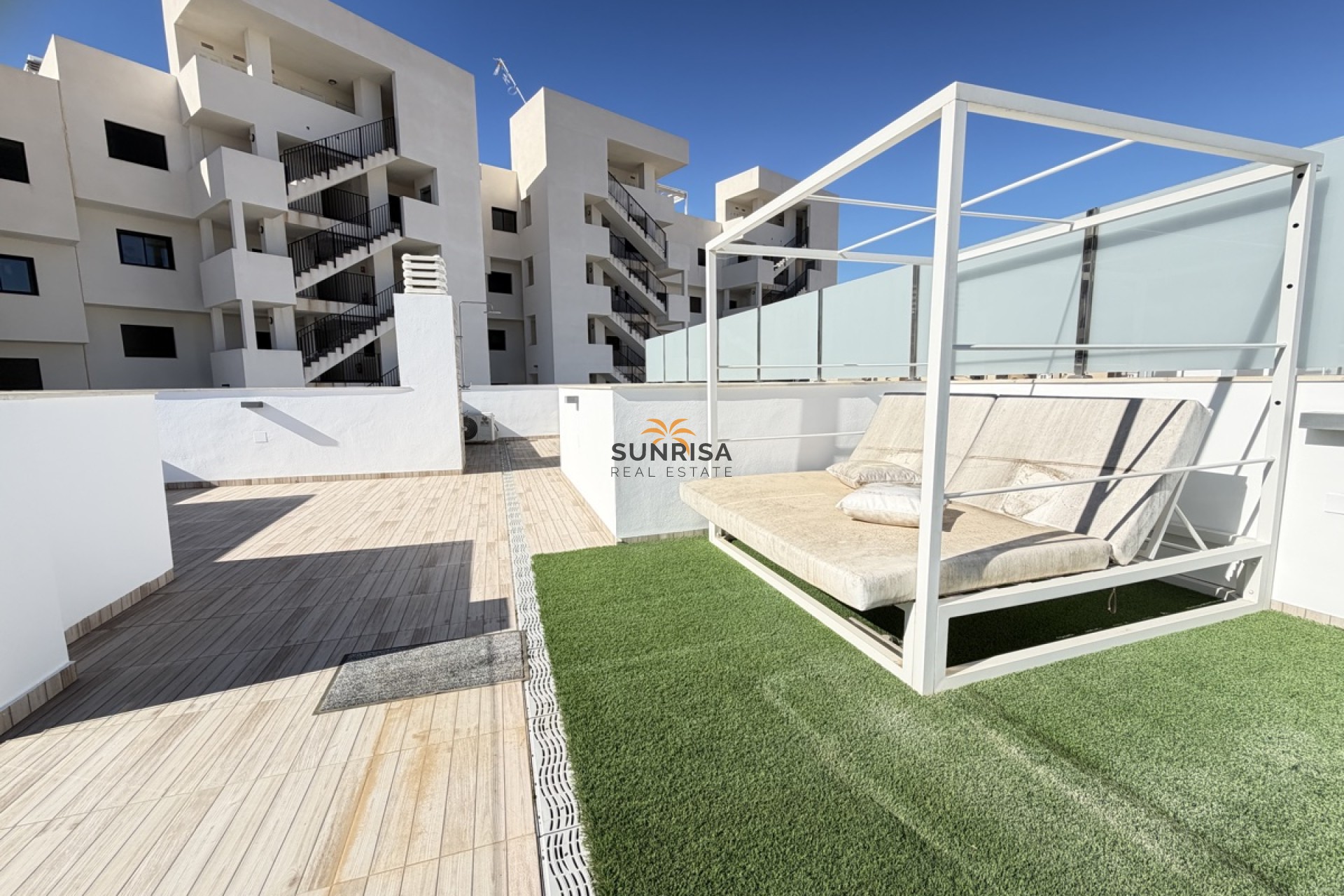 Resale - Villa - Villamartin