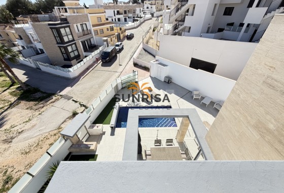 Villa · Revente - Villamartin · Alicante · Espagne