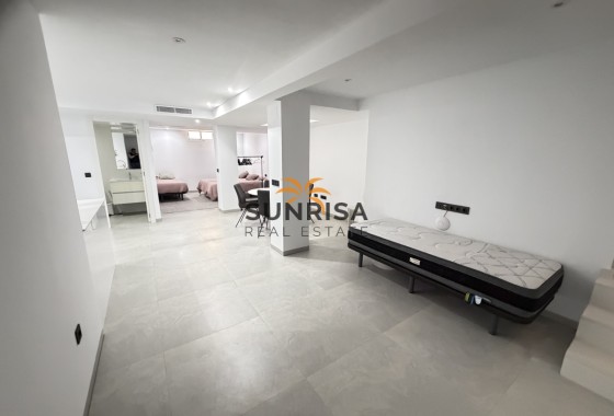 Villa · Revente - Villamartin · Alicante · Espagne