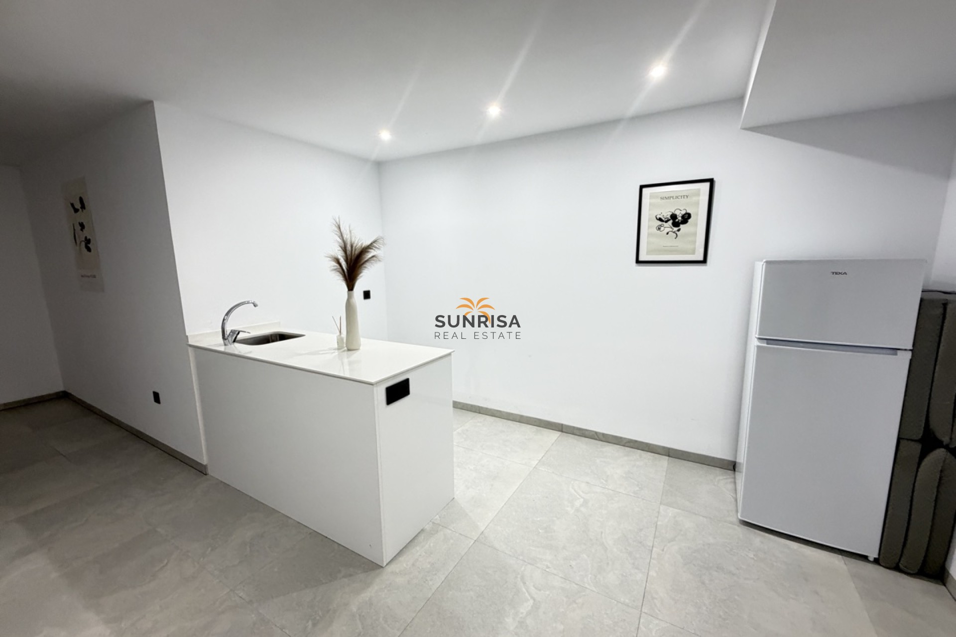 Resale - Villa - Villamartin