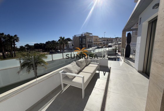 Villa · Revente - Villamartin · Alicante · Espagne