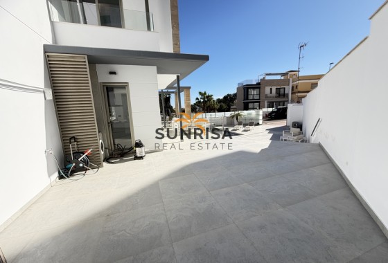 Villa · Revente - Villamartin · Alicante · Espagne