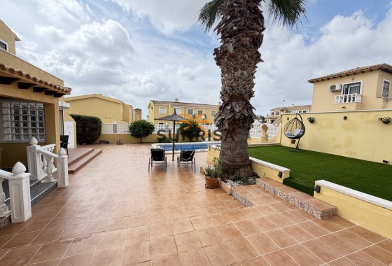 Villa · Revente - Villamartin · Alicante · Espagne