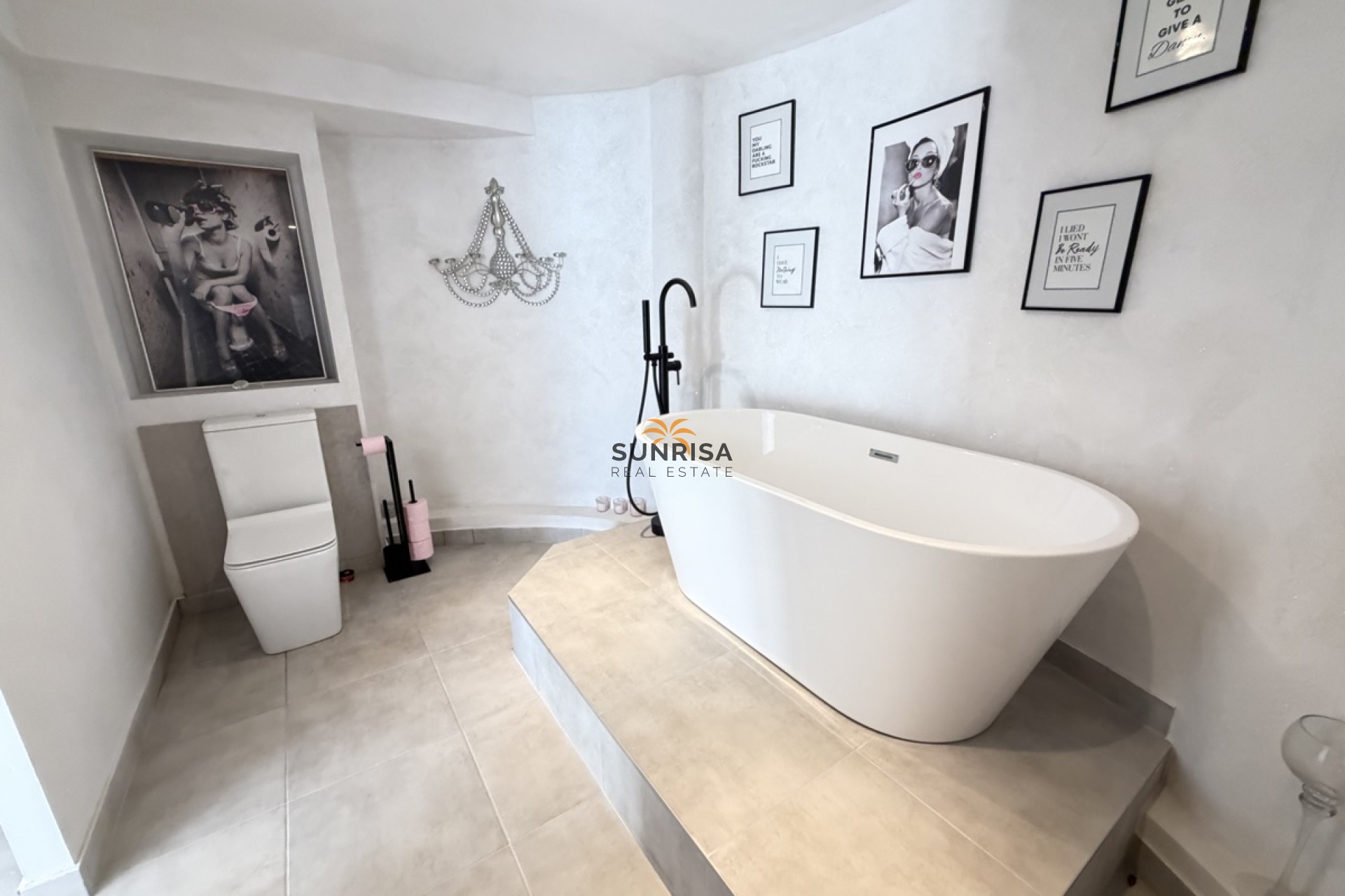 Resale - Villa - San Miguel de Salinas