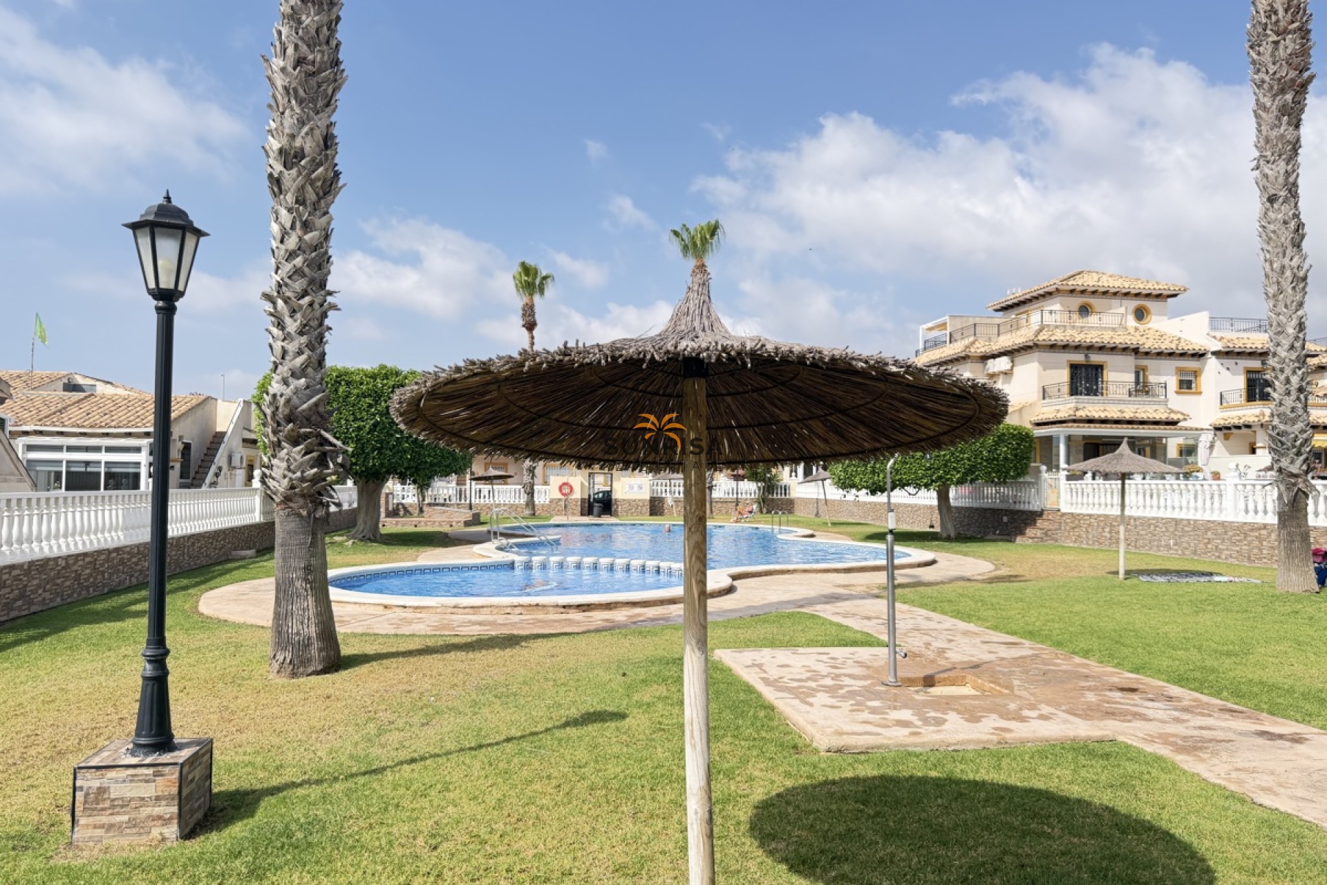 Revente - Maison de ville - La Zenia