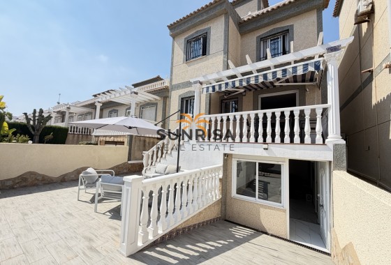 Villa · Revente - Villamartin · Alicante · Espagne