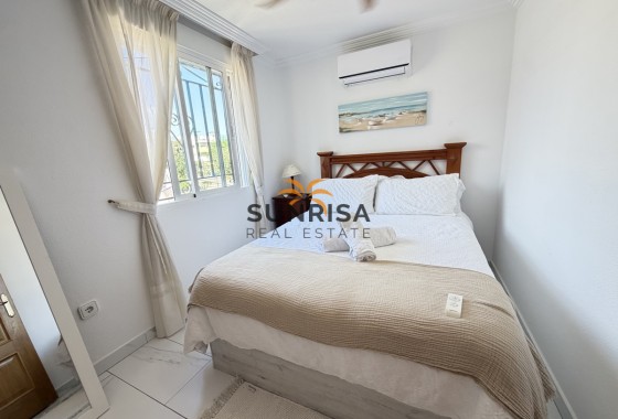 Villa · Revente - Villamartin · Alicante · Espagne