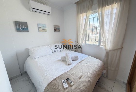 Villa · Revente - Villamartin · Alicante · Espagne