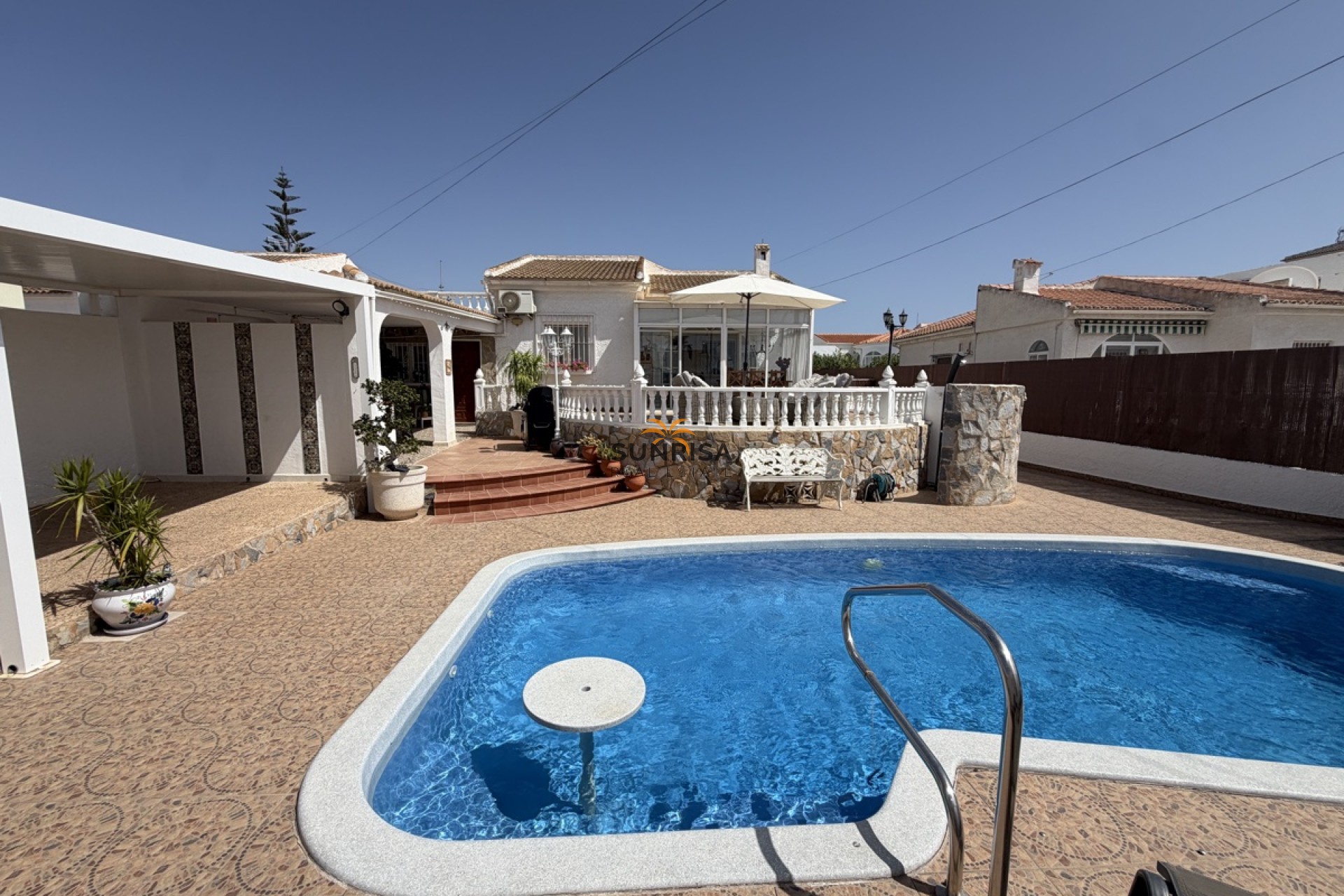 Resale - Bungalow - Torrevieja