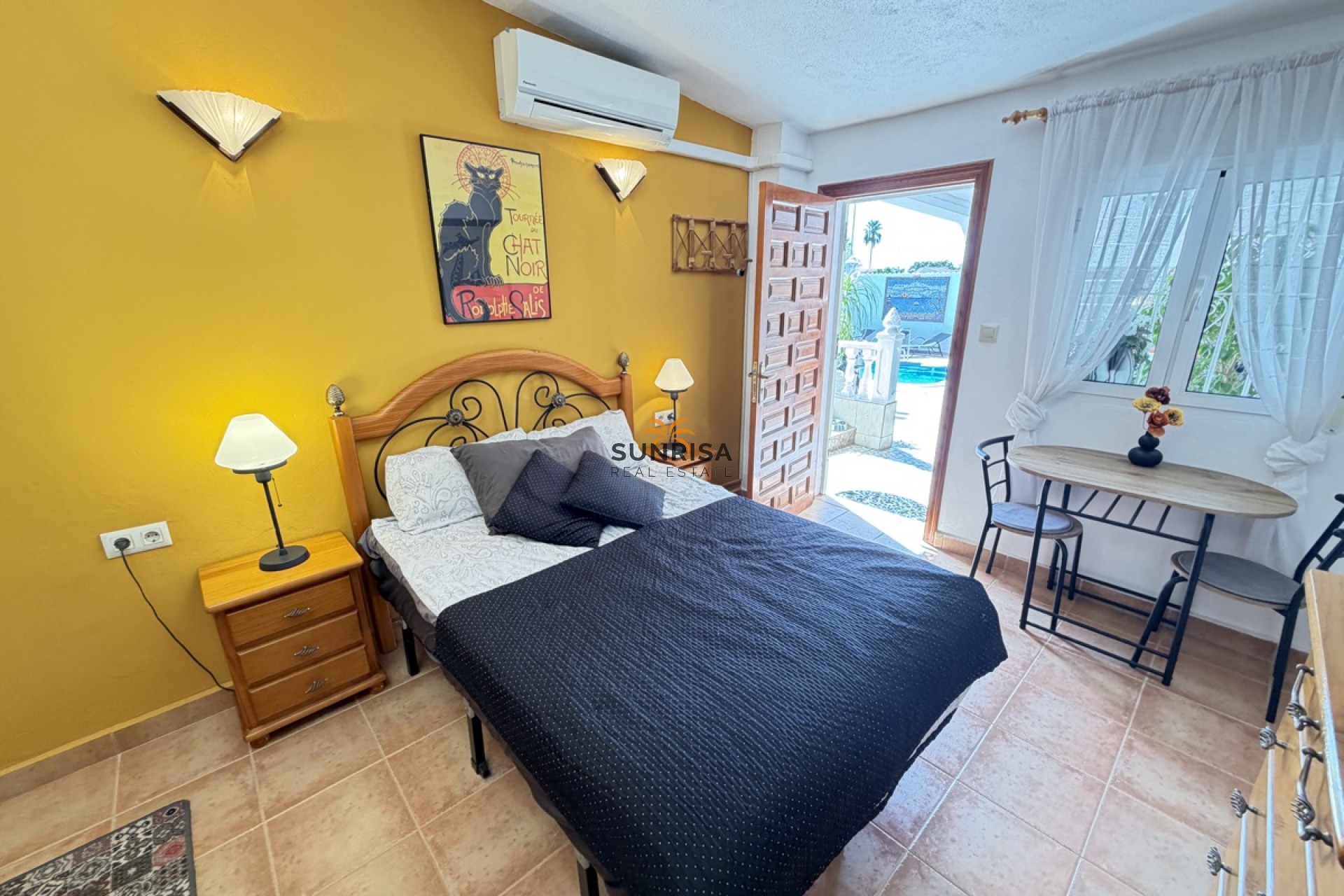 Resale - Bungalow - Torrevieja