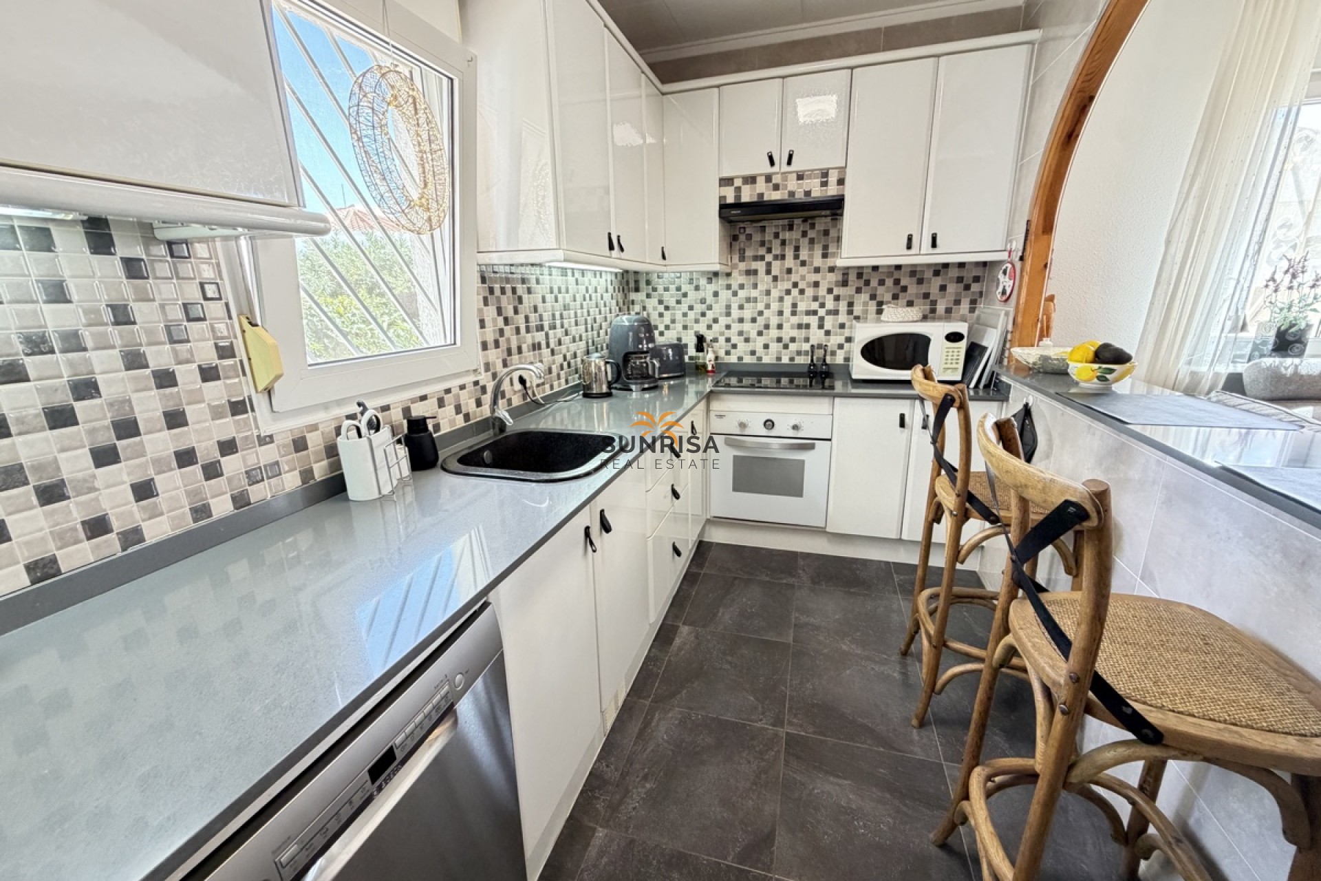 Resale - Bungalow - Torrevieja