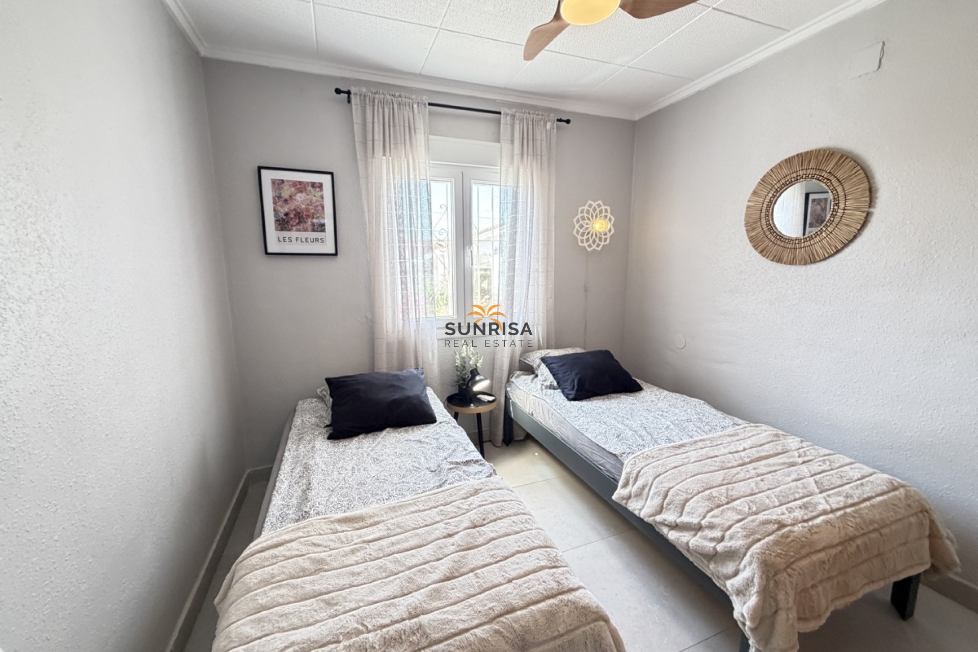 Resale - Bungalow - Torrevieja