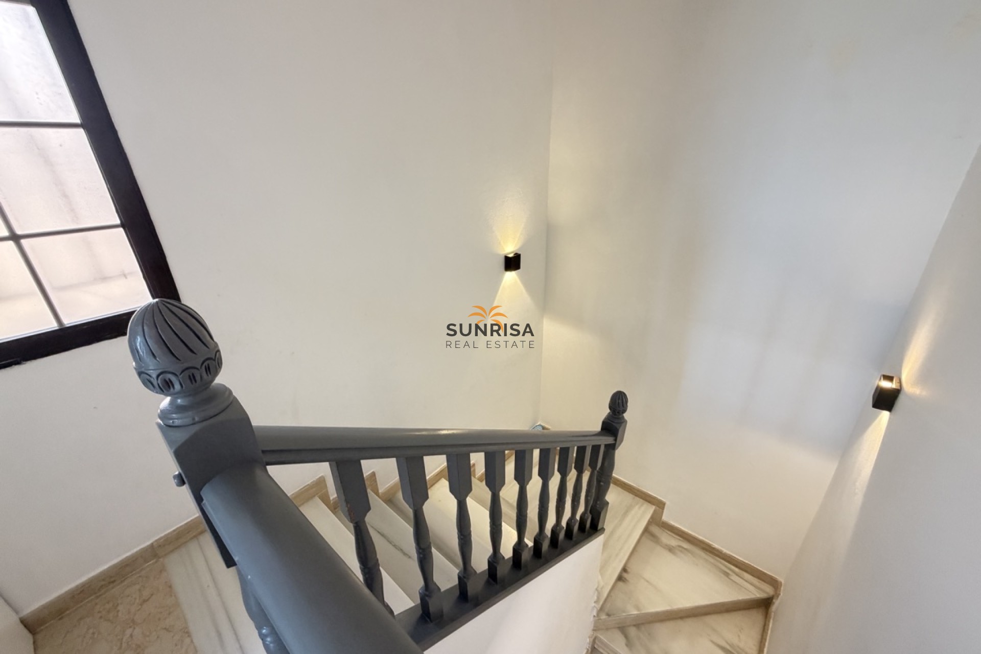 Resale - Villa - Villamartin